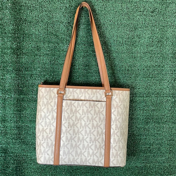 Michael Kors Tote Bag - Picture 2 of 15